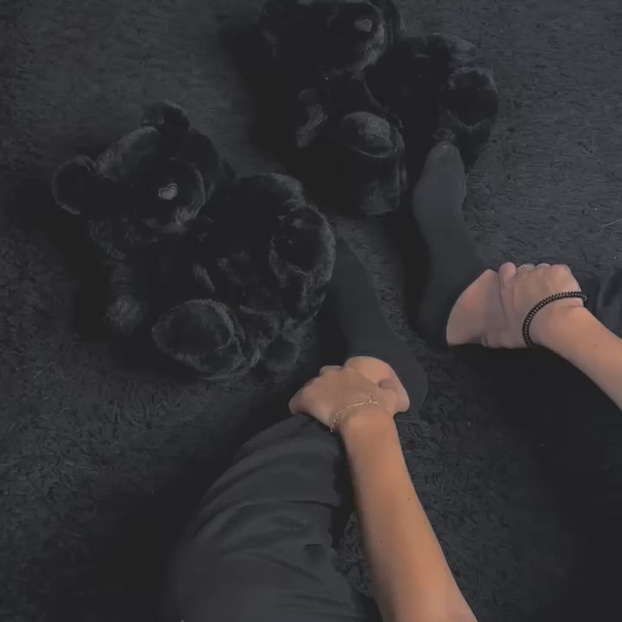 Blvck Teddy Slippers
