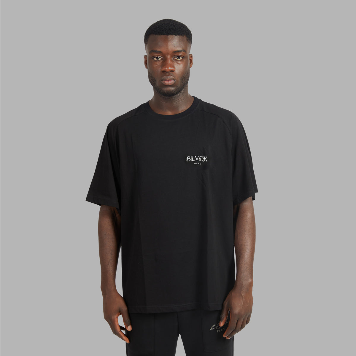 T-shirt noir avec logo floral