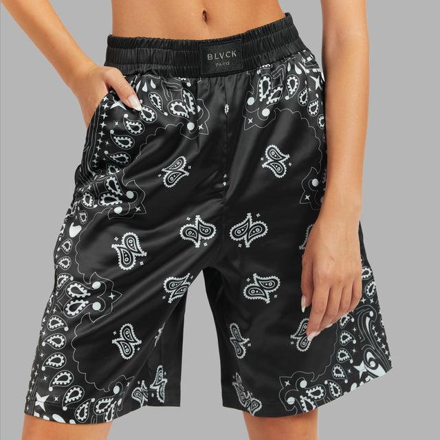 Short noir avec motif bandana