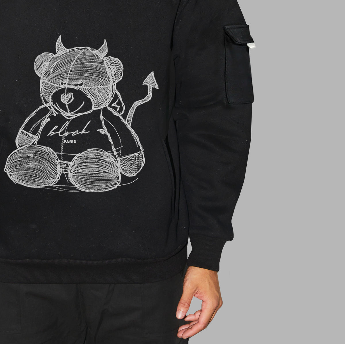 Sweatshirt à capuche noir 'Blvck Teddy'