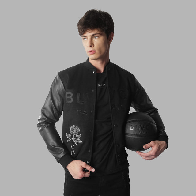 Veste de baseball noire avec illustration de serpent