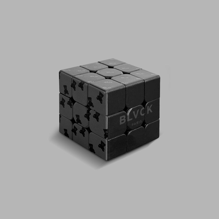 Blvck Cube