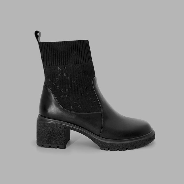 Bottines noires avec monogrammes