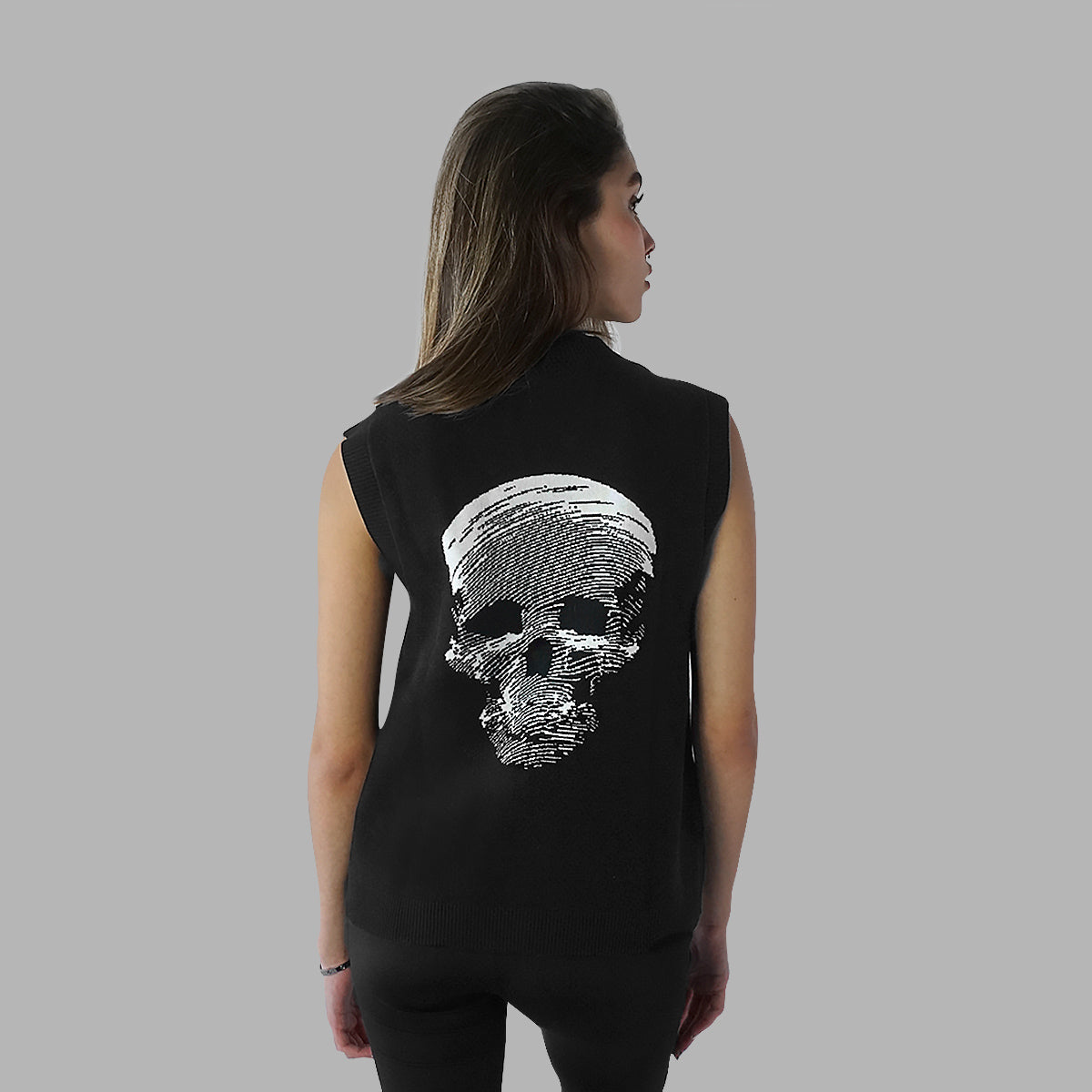 Veste noire avec motif crâne