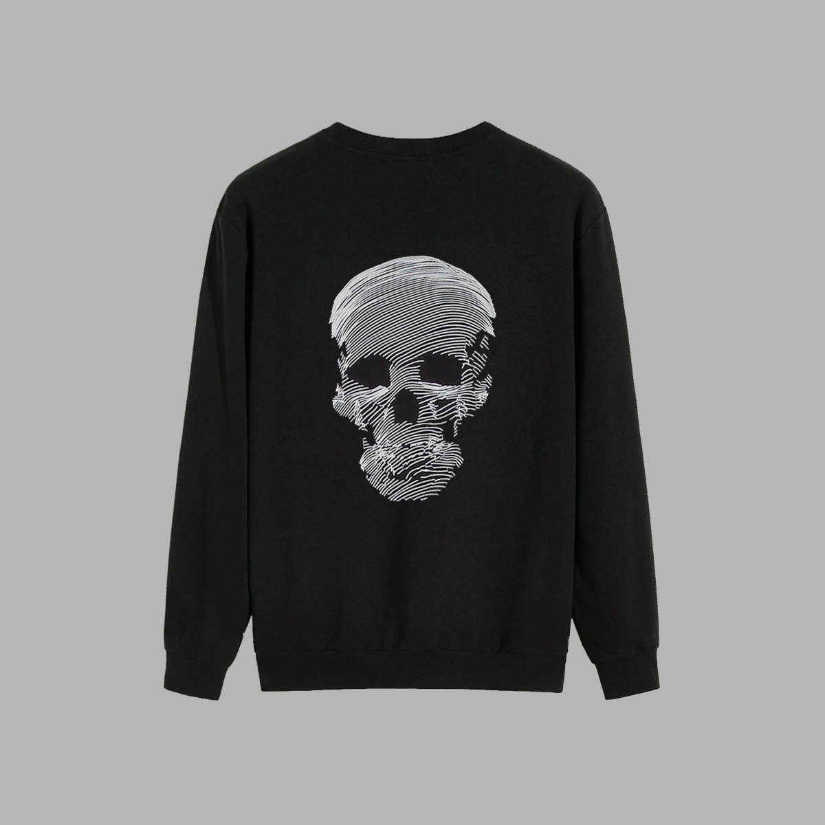Pull noir avec illustration de crâne