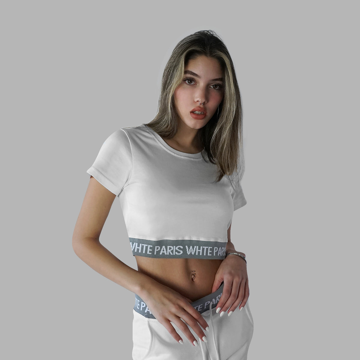T-shirt blanc à coupe courte